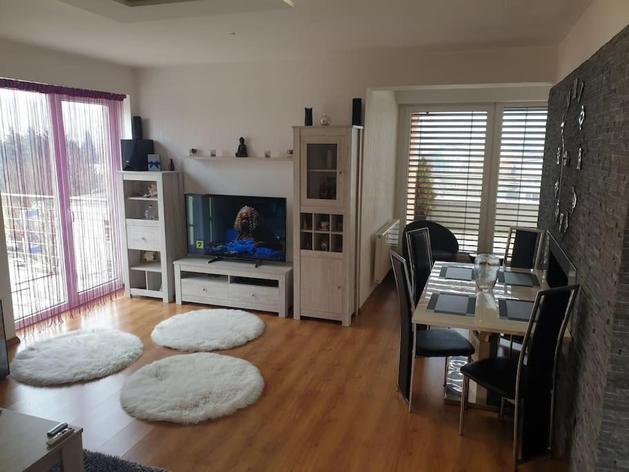 Mezonetovy Apartman V Centre Novej Dubnice Ilava 외부 사진
